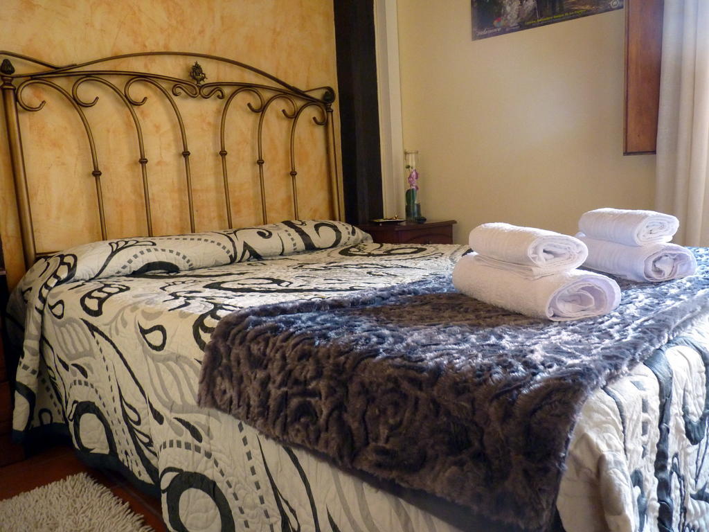 Hotel Rural Sierra De Francia Sotoserrano Стая снимка